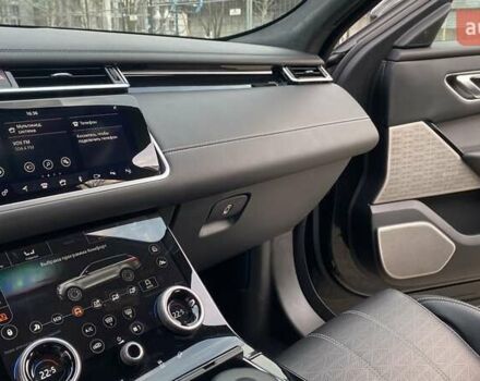 Черный Ленд Ровер Рендж Ровер Велар, объемом двигателя 2 л и пробегом 81 тыс. км за 49500 $, фото 8 на Automoto.ua