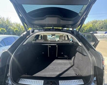 Черный Ленд Ровер Рендж Ровер Велар, объемом двигателя 2 л и пробегом 182 тыс. км за 39000 $, фото 6 на Automoto.ua