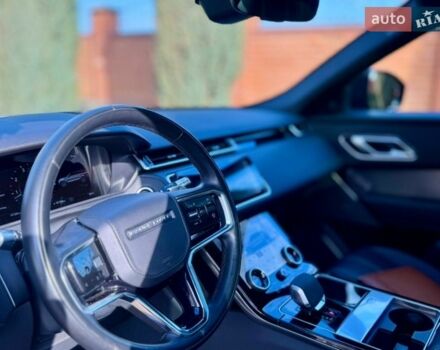 Черный Ленд Ровер Рендж Ровер Велар, объемом двигателя 2 л и пробегом 97 тыс. км за 41000 $, фото 13 на Automoto.ua