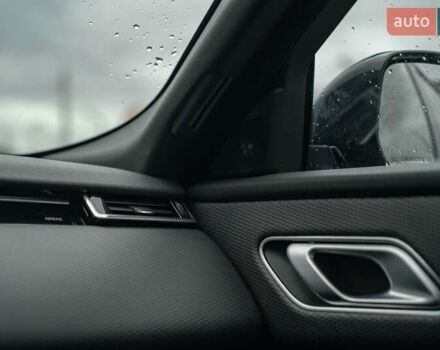 Чорний Ленд Ровер Рендж Ровер Велар, об'ємом двигуна 2 л та пробігом 44 тис. км за 57500 $, фото 26 на Automoto.ua