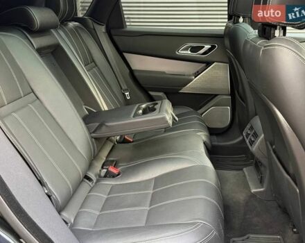 Чорний Ленд Ровер Рендж Ровер Велар, об'ємом двигуна 2 л та пробігом 98 тис. км за 56990 $, фото 14 на Automoto.ua
