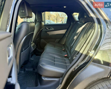 Черный Ленд Ровер Рендж Ровер Велар, объемом двигателя 2 л и пробегом 44 тыс. км за 59000 $, фото 16 на Automoto.ua