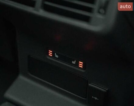 Чорний Ленд Ровер Рендж Ровер Велар, об'ємом двигуна 2 л та пробігом 44 тис. км за 57500 $, фото 41 на Automoto.ua