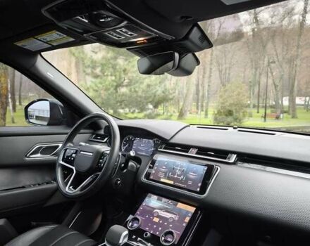 Черный Ленд Ровер Рендж Ровер Велар, объемом двигателя 2 л и пробегом 95 тыс. км за 64999 $, фото 31 на Automoto.ua