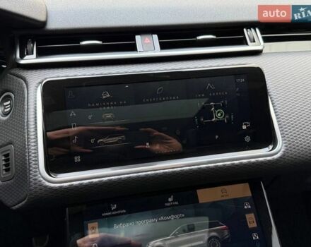 Чорний Ленд Ровер Рендж Ровер Велар, об'ємом двигуна 2 л та пробігом 98 тис. км за 56990 $, фото 29 на Automoto.ua