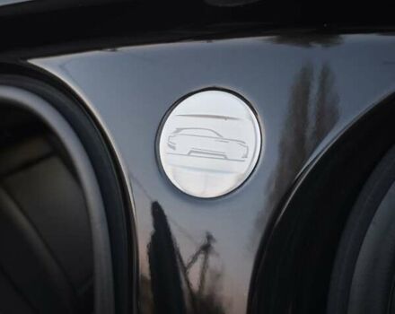 Черный Ленд Ровер Рендж Ровер Велар, объемом двигателя 2 л и пробегом 95 тыс. км за 64999 $, фото 33 на Automoto.ua