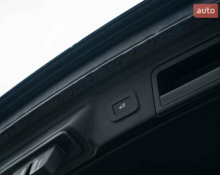 Чорний Ленд Ровер Рендж Ровер Велар, об'ємом двигуна 2 л та пробігом 44 тис. км за 57500 $, фото 54 на Automoto.ua