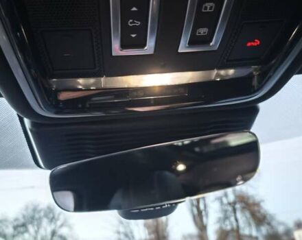 Черный Ленд Ровер Рендж Ровер Велар, объемом двигателя 2 л и пробегом 95 тыс. км за 64999 $, фото 29 на Automoto.ua