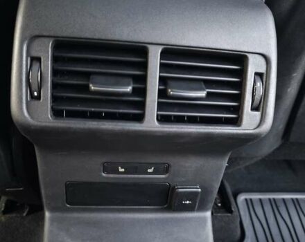 Черный Ленд Ровер Рендж Ровер Велар, объемом двигателя 2 л и пробегом 95 тыс. км за 64999 $, фото 20 на Automoto.ua