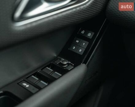 Чорний Ленд Ровер Рендж Ровер Велар, об'ємом двигуна 2 л та пробігом 44 тис. км за 57500 $, фото 49 на Automoto.ua