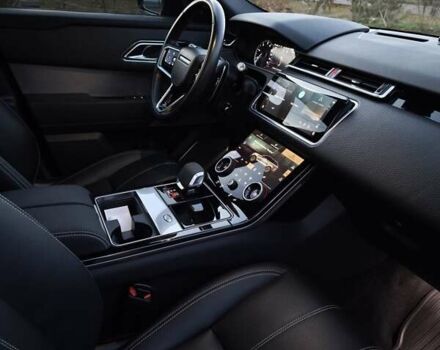 Черный Ленд Ровер Рендж Ровер Велар, объемом двигателя 2 л и пробегом 95 тыс. км за 64999 $, фото 25 на Automoto.ua