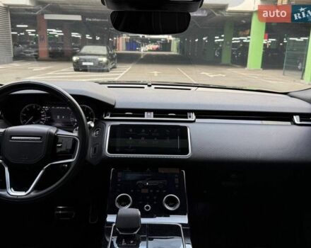 Чорний Ленд Ровер Рендж Ровер Велар, об'ємом двигуна 2 л та пробігом 98 тис. км за 56990 $, фото 35 на Automoto.ua