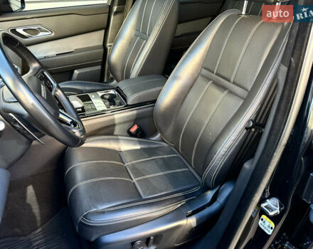 Ленд Ровер Рендж Ровер Велар 2023 в Одессе на Automoto.ua Черный Ленд Ровер Рендж Ровер Велар, объемом двигателя 2 л и пробегом 53 тыс. км за 62000 $, фото 9 на Automoto.ua