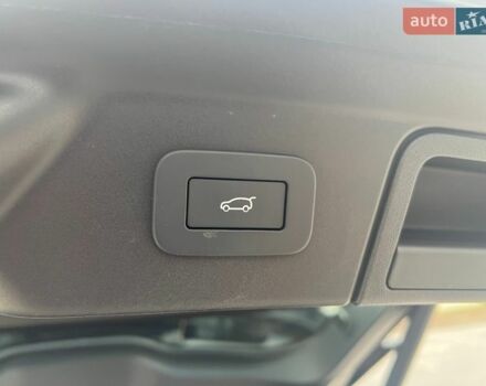 Черный Ленд Ровер Рендж Ровер Велар, объемом двигателя 3 л и пробегом 4 тыс. км за 90160 $, фото 31 на Automoto.ua