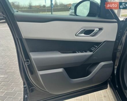 Черный Ленд Ровер Рендж Ровер Велар, объемом двигателя 3 л и пробегом 4 тыс. км за 90160 $, фото 10 на Automoto.ua