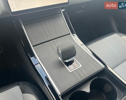 Черный Ленд Ровер Рендж Ровер Велар, объемом двигателя 3 л и пробегом 4 тыс. км за 90160 $, фото 22 на Automoto.ua