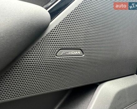 Черный Ленд Ровер Рендж Ровер Велар, объемом двигателя 3 л и пробегом 4 тыс. км за 90160 $, фото 13 на Automoto.ua