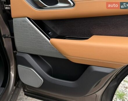 Коричневий Ленд Ровер Рендж Ровер Велар, об'ємом двигуна 3 л та пробігом 64 тис. км за 48000 $, фото 18 на Automoto.ua