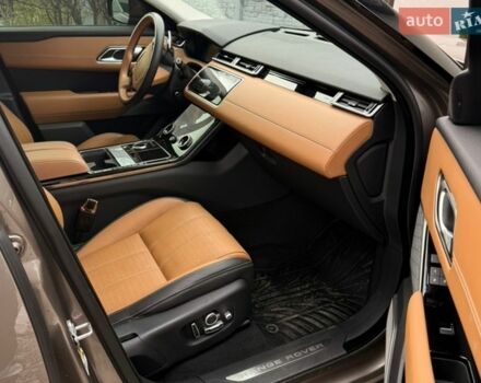 Коричневий Ленд Ровер Рендж Ровер Велар, об'ємом двигуна 3 л та пробігом 64 тис. км за 48000 $, фото 10 на Automoto.ua