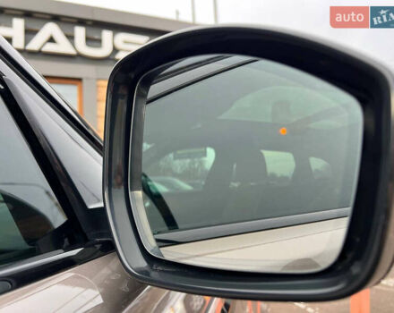 Коричневий Ленд Ровер Рендж Ровер Велар, об'ємом двигуна 3 л та пробігом 87 тис. км за 39900 $, фото 29 на Automoto.ua