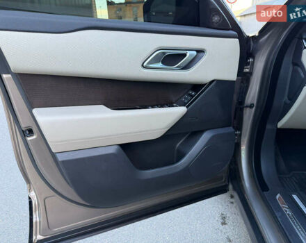 Коричневий Ленд Ровер Рендж Ровер Велар, об'ємом двигуна 2 л та пробігом 70 тис. км за 38900 $, фото 10 на Automoto.ua