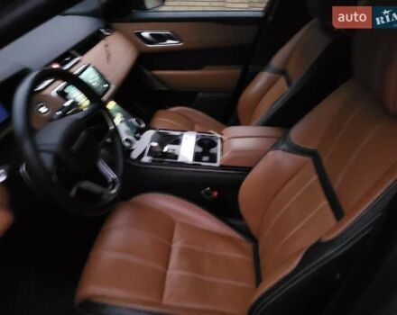 Коричневый Ленд Ровер Рендж Ровер Велар, объемом двигателя 3 л и пробегом 110 тыс. км за 59000 $, фото 6 на Automoto.ua