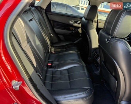 Червоний Ленд Ровер Рендж Ровер Велар, об'ємом двигуна 2 л та пробігом 220 тис. км за 22500 $, фото 40 на Automoto.ua