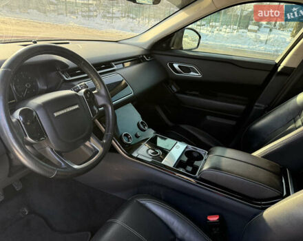 Червоний Ленд Ровер Рендж Ровер Велар, об'ємом двигуна 2 л та пробігом 220 тис. км за 22500 $, фото 24 на Automoto.ua