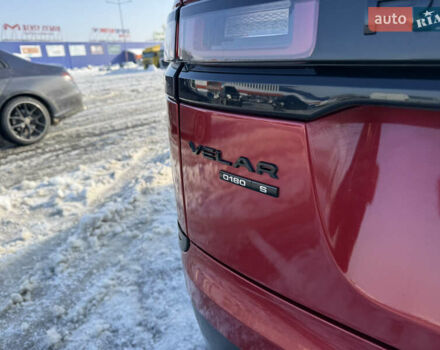 Червоний Ленд Ровер Рендж Ровер Велар, об'ємом двигуна 2 л та пробігом 220 тис. км за 22500 $, фото 36 на Automoto.ua