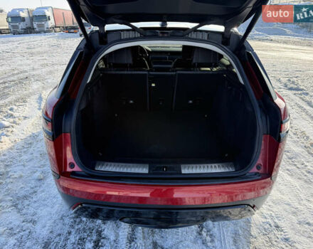 Червоний Ленд Ровер Рендж Ровер Велар, об'ємом двигуна 2 л та пробігом 220 тис. км за 22500 $, фото 34 на Automoto.ua