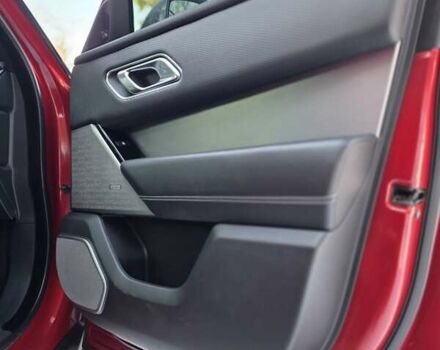 Червоний Ленд Ровер Рендж Ровер Велар, об'ємом двигуна 2 л та пробігом 87 тис. км за 35700 $, фото 37 на Automoto.ua