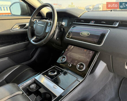 Червоний Ленд Ровер Рендж Ровер Велар, об'ємом двигуна 2 л та пробігом 220 тис. км за 22500 $, фото 44 на Automoto.ua