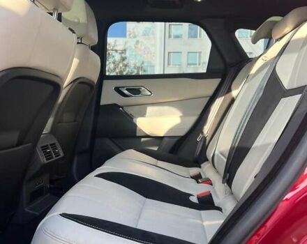 Червоний Ленд Ровер Рендж Ровер Велар, об'ємом двигуна 2 л та пробігом 36 тис. км за 55555 $, фото 6 на Automoto.ua