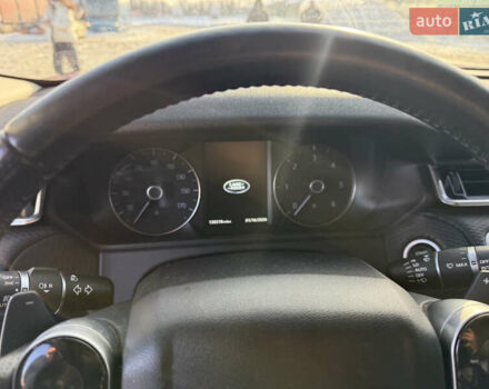 Червоний Ленд Ровер Рендж Ровер Велар, об'ємом двигуна 2 л та пробігом 220 тис. км за 22500 $, фото 25 на Automoto.ua