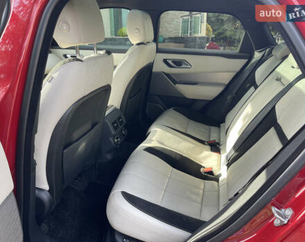 Червоний Ленд Ровер Рендж Ровер Велар, об'ємом двигуна 2 л та пробігом 133 тис. км за 34490 $, фото 39 на Automoto.ua