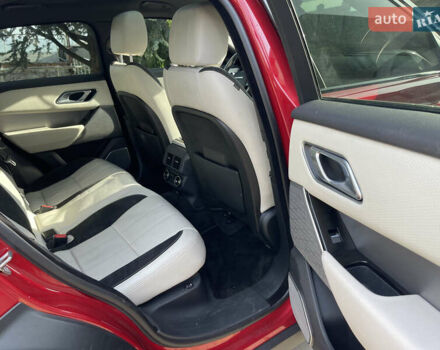 Червоний Ленд Ровер Рендж Ровер Велар, об'ємом двигуна 2 л та пробігом 133 тис. км за 34490 $, фото 43 на Automoto.ua