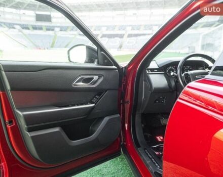 Червоний Ленд Ровер Рендж Ровер Велар, об'ємом двигуна 2 л та пробігом 82 тис. км за 38900 $, фото 41 на Automoto.ua