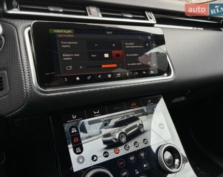 Красный Ленд Ровер Рендж Ровер Велар, объемом двигателя 2 л и пробегом 111 тыс. км за 39933 $, фото 17 на Automoto.ua