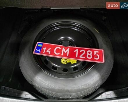 Червоний Ленд Ровер Рендж Ровер Велар, об'ємом двигуна 2 л та пробігом 176 тис. км за 32500 $, фото 58 на Automoto.ua