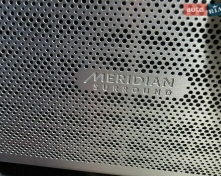 Червоний Ленд Ровер Рендж Ровер Велар, об'ємом двигуна 2 л та пробігом 176 тис. км за 32500 $, фото 63 на Automoto.ua