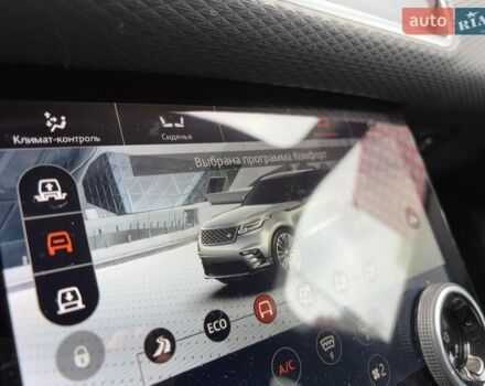 Красный Ленд Ровер Рендж Ровер Велар, объемом двигателя 2 л и пробегом 111 тыс. км за 39933 $, фото 16 на Automoto.ua