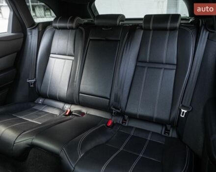 Червоний Ленд Ровер Рендж Ровер Велар, об'ємом двигуна 2 л та пробігом 82 тис. км за 38900 $, фото 23 на Automoto.ua