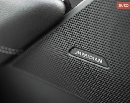 Червоний Ленд Ровер Рендж Ровер Велар, об'ємом двигуна 2 л та пробігом 82 тис. км за 38900 $, фото 30 на Automoto.ua