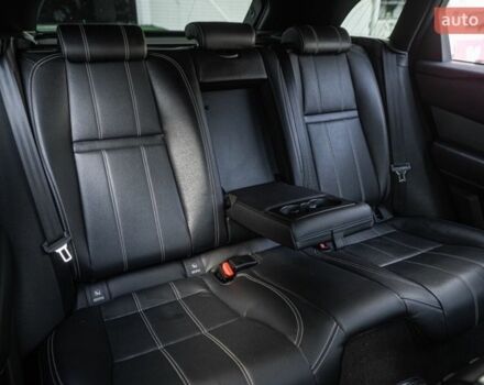 Червоний Ленд Ровер Рендж Ровер Велар, об'ємом двигуна 2 л та пробігом 82 тис. км за 38900 $, фото 20 на Automoto.ua