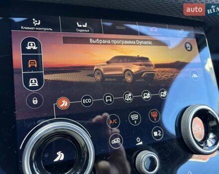 Красный Ленд Ровер Рендж Ровер Велар, объемом двигателя 2 л и пробегом 111 тыс. км за 39333 $, фото 11 на Automoto.ua