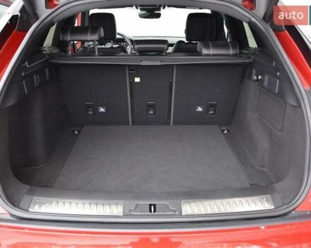 Красный Ленд Ровер Рендж Ровер Велар, объемом двигателя 2 л и пробегом 60 тыс. км за 42500 $, фото 8 на Automoto.ua