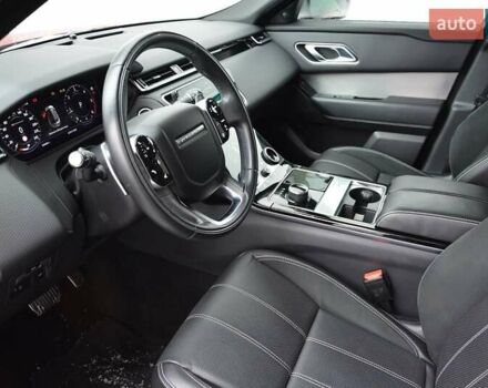 Красный Ленд Ровер Рендж Ровер Велар, объемом двигателя 2 л и пробегом 60 тыс. км за 42500 $, фото 3 на Automoto.ua