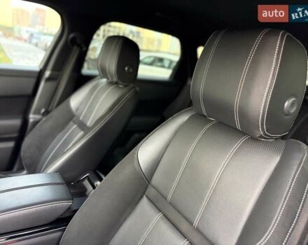 Червоний Ленд Ровер Рендж Ровер Велар, об'ємом двигуна 2 л та пробігом 99 тис. км за 43222 $, фото 27 на Automoto.ua