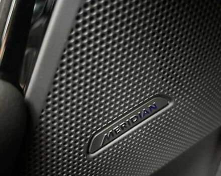 Червоний Ленд Ровер Рендж Ровер Велар, об'ємом двигуна 2 л та пробігом 99 тис. км за 43222 $, фото 30 на Automoto.ua