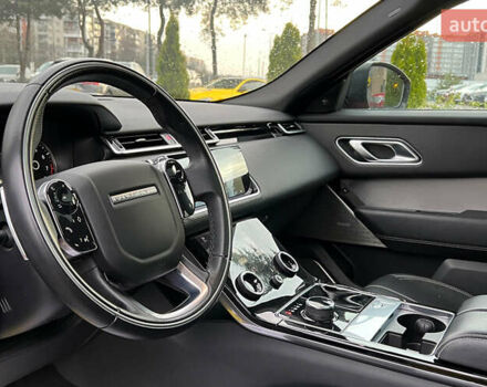 Червоний Ленд Ровер Рендж Ровер Велар, об'ємом двигуна 2 л та пробігом 91 тис. км за 30750 $, фото 10 на Automoto.ua